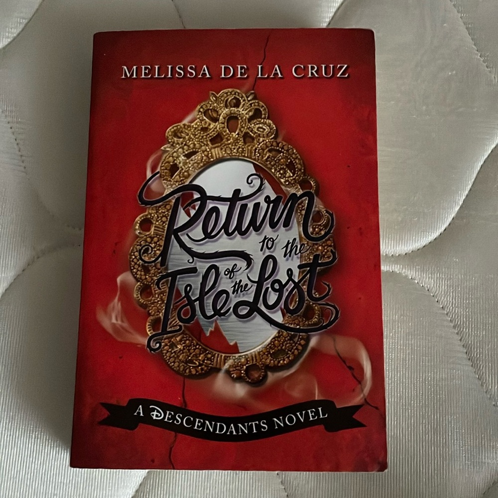 “Return to the Isle of the Lost” novel by Melissa De La Cruz